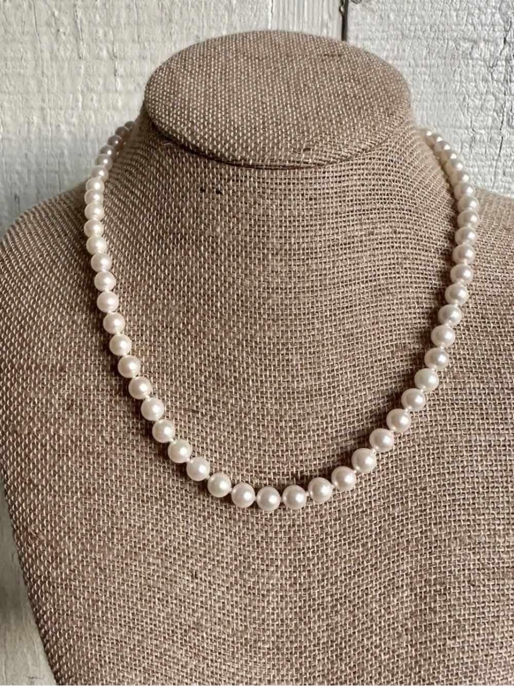 14K Gold White Cultured Pearl Necklace - Timeless Elegance 18 Inches